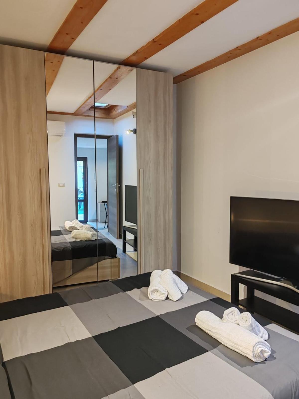 Etna Garden House: Oasis In The Heart Of Catania Villa Luaran gambar